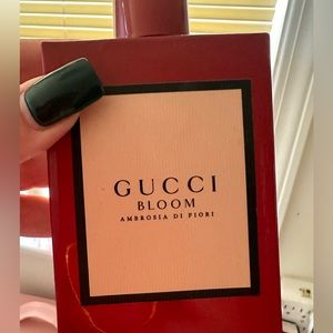 Gucci bloom perfume